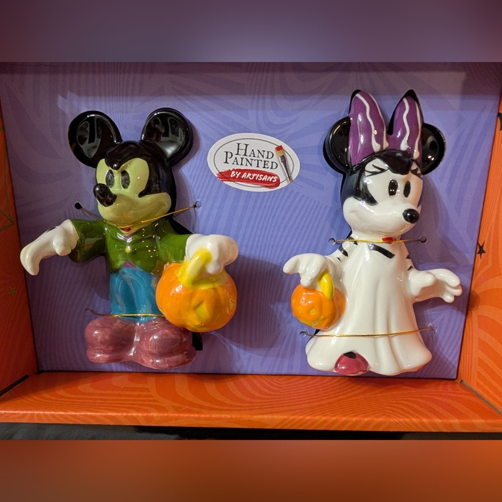 Disney Halloween Mickey & Minnie Hand-Painted Salt & Pepper Shaker Set – Ceramic